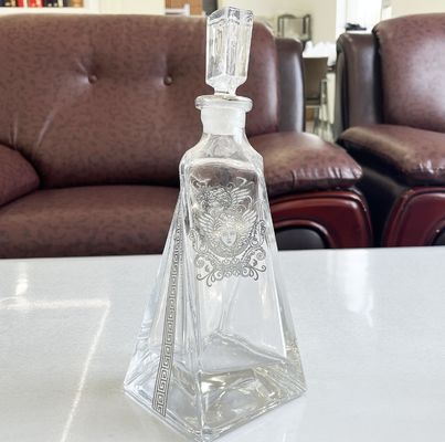 23oz Lead-Free Crystal Triangular Whiskey Decanter Exquisite Design and Craftsmanship