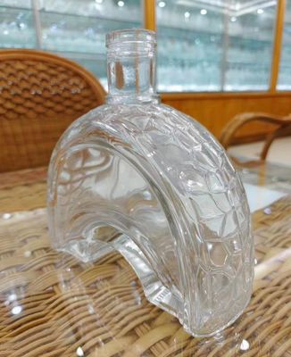 Transparent 500ml 700ml 750ml XO Brandy Glass Bottles with Round Shape Collar