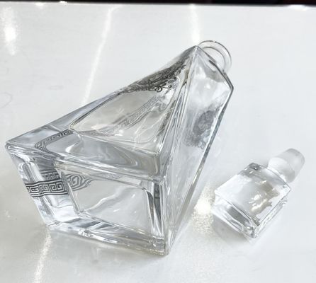 23oz Lead-Free Crystal Triangular Whiskey Decanter Exquisite Design and Craftsmanship