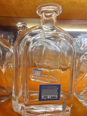 Empty Transparent 500ml 700ml 750ml XO Brandy Glass Bottles Acceptable Customer's Logo