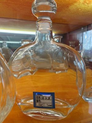 Empty Transparent 500ml 700ml 750ml XO Brandy Glass Bottles Acceptable Customer's Logo