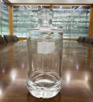 750ml Super Flint Jersey Glass Liquor Bottle with Cork Eco-friendly and Customizable