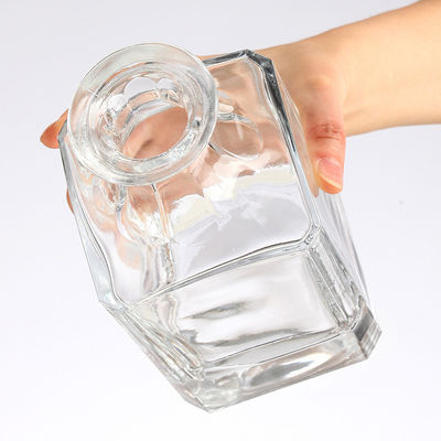250ml Glass Bottle for Beverage Square Design Base Material Glass Industrial Beverage