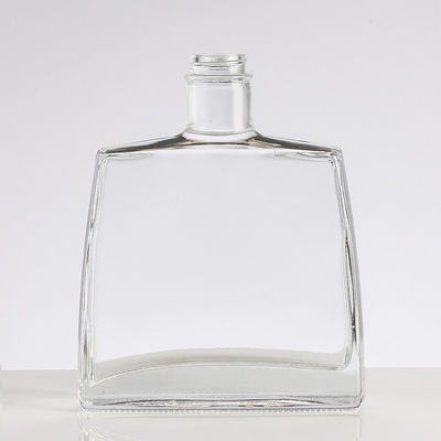 Glass Base Material 750ml 700ml 550ml Gin Glass Bottle Rum Brandy Glass Liquor Bottle with Lid