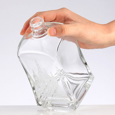 Clear Glass Collar 750ml Embossed Bottle for Alcoholic Beverages and Drinks
