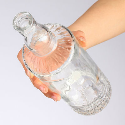 750ml Custom Design Glass Whisky Bottle with Cork Clear and Collar Material Glass