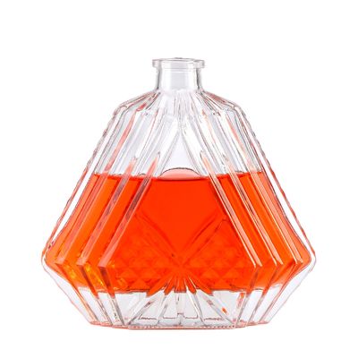 500ML Clear Glass Whiskey Spirit Bottle with Personalized Cap and Cork