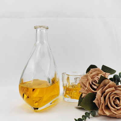 Glass Products Made in Spiral Whiskey Vodka Rum Tequila Gin Spirits Bottle with Lid