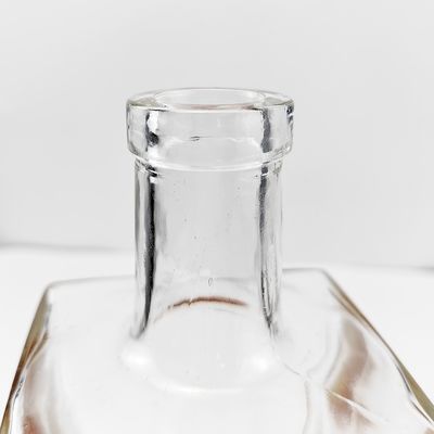 Vodka Spirits Glass Bottles with High Polymer Plug and Screen Printing Surface