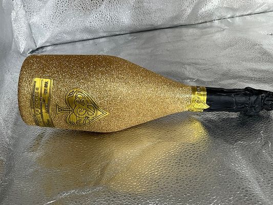 Level Relief Glass Bottle Of Liquor Glass Material and Cap with Brush Sealing