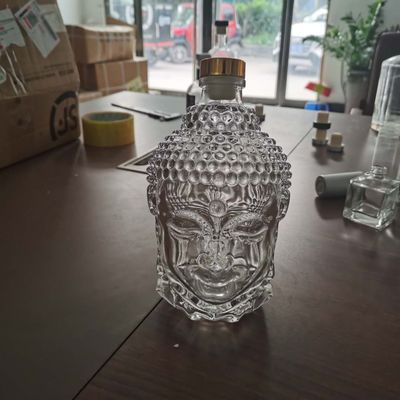 Hot Stamping Surface Handling Glass Skull Bottle with Stopper 700ml 750ml Transparent
