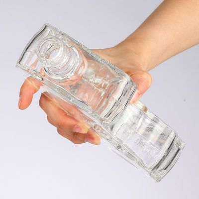 Unique Cocktail Glass Vodka Bottle 750ml Capacity Customized for Wine Enthusiasts