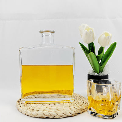 Flat Square Whiskey Vodka Rum Tequila Gin Spirits Glass Bottle with Cork Sealing Type