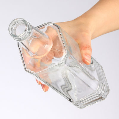 Glass Oil Bottle 500ml with Clear Collar Material and Customized Logo